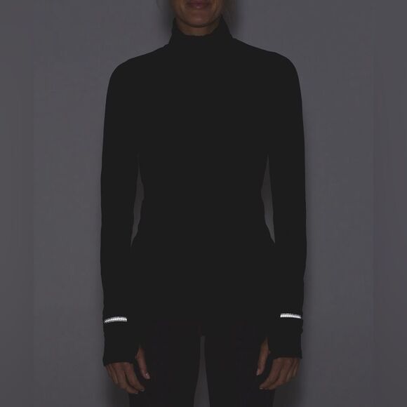 EUC Lululemon First Mile 1/2 Zip Pullover in Black - Picture 2 of 14